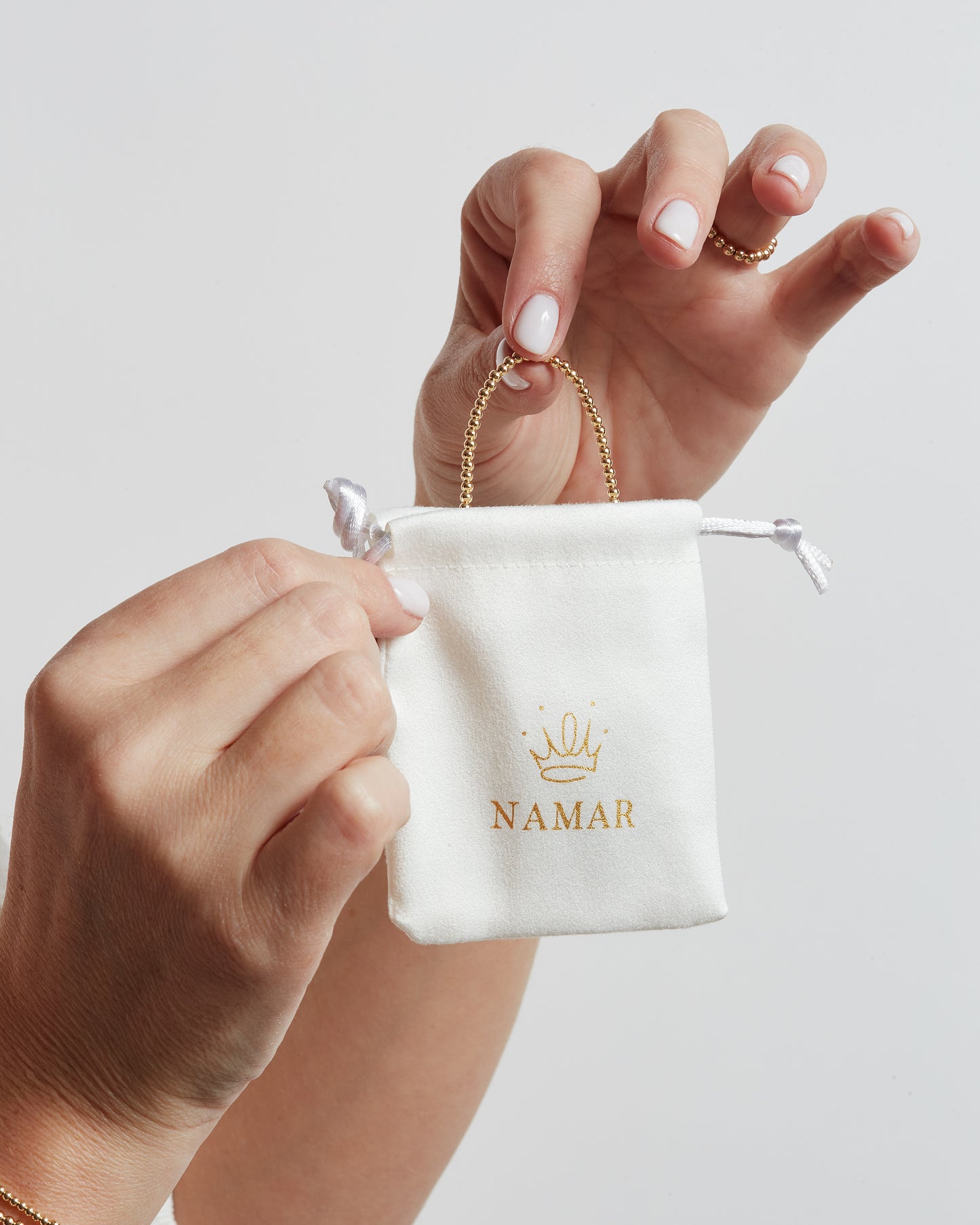 PULSERA MALDIVAS — GOLDFILLED Y PIEDRAS SEMIPRECIOSAS