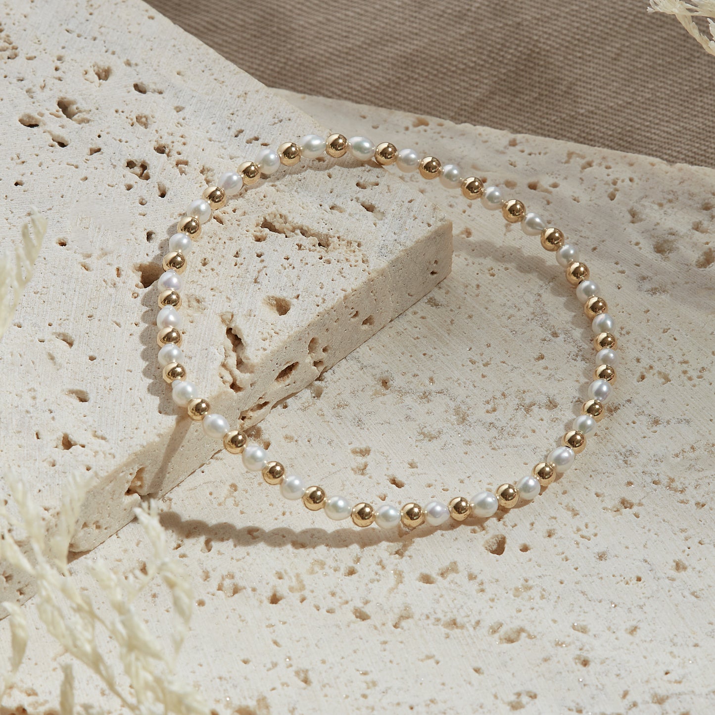 PULSERA IBIZA — GOLDFILLED Y PIEDRAS SEMIPRECIOSAS