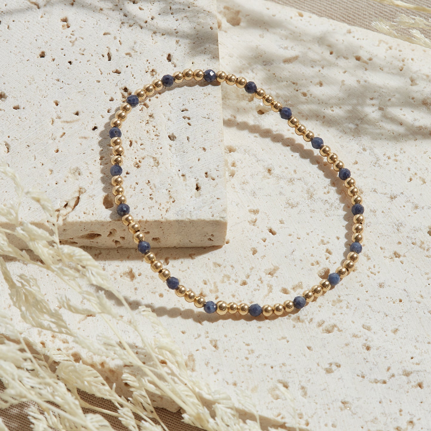 PULSERA FIJI — GOLDFILLED Y PIEDRAS SEMIPRECIOSAS