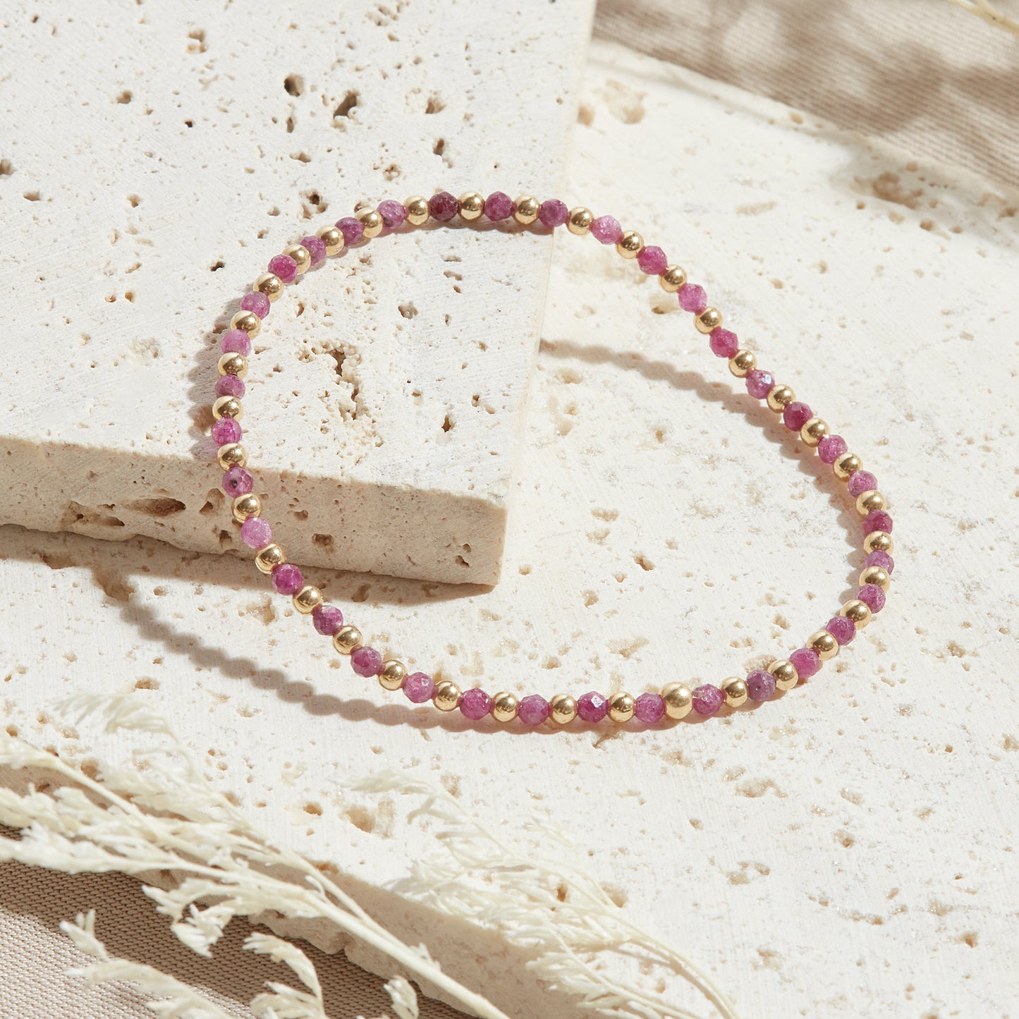 PULSERA IBIZA — GOLDFILLED Y PIEDRAS SEMIPRECIOSAS
