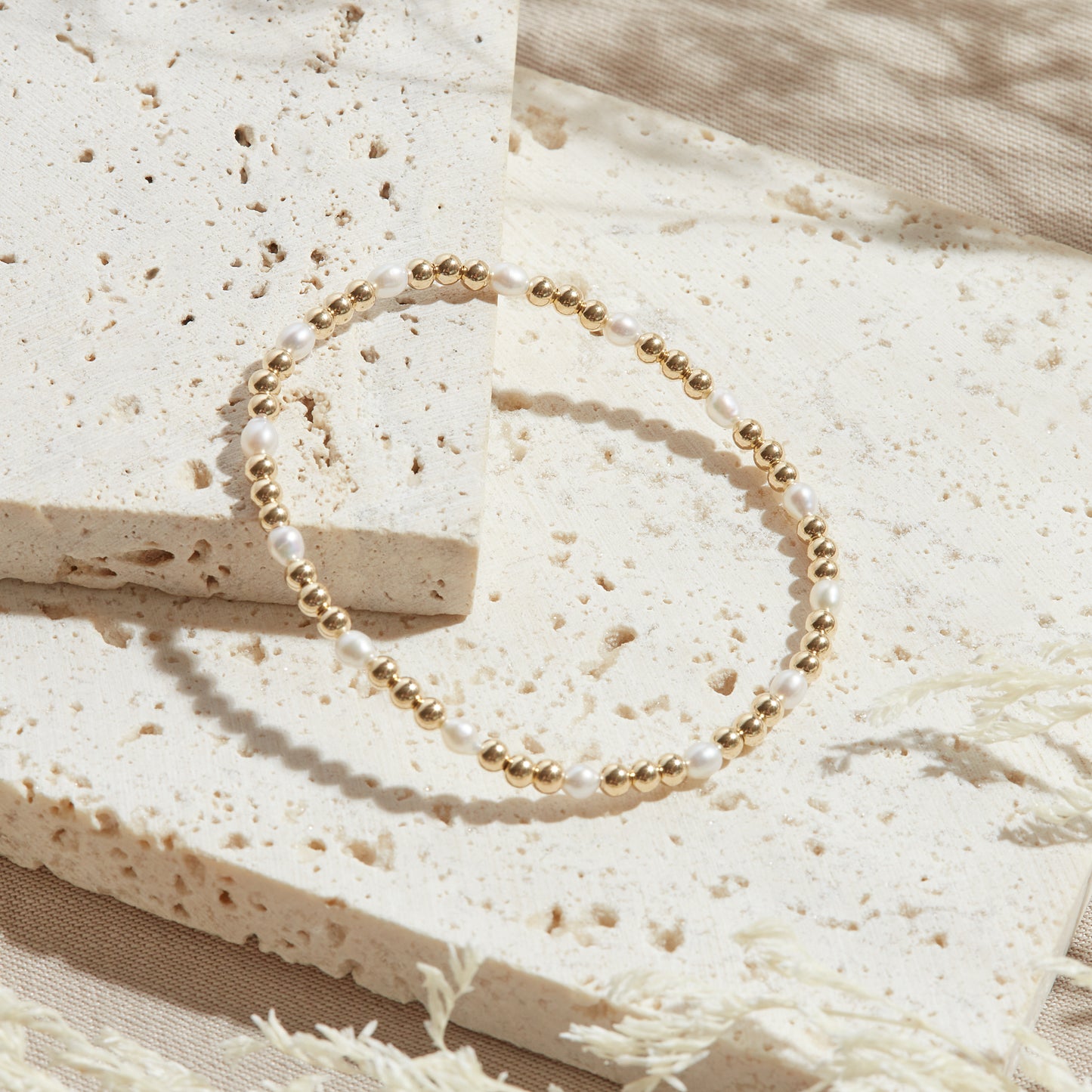 PULSERA FIJI — GOLDFILLED Y PIEDRAS SEMIPRECIOSAS