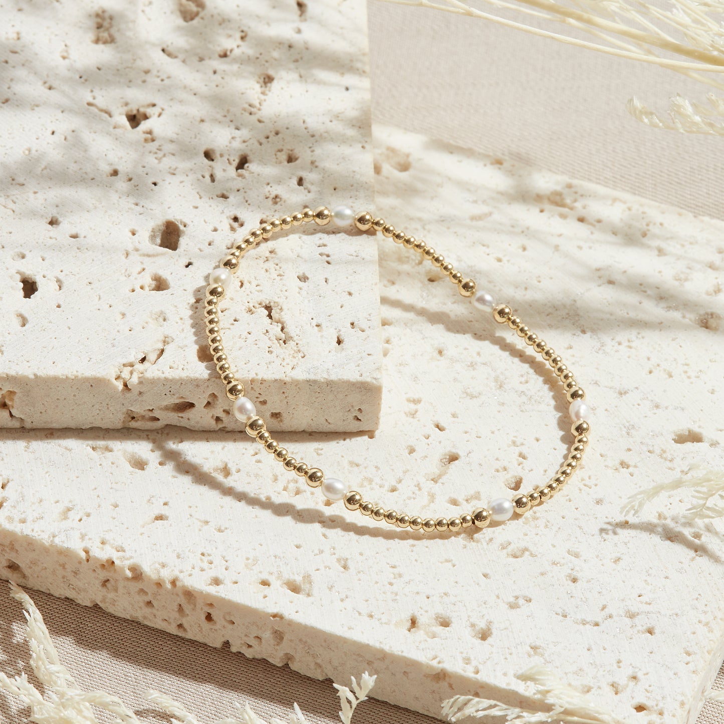 PULSERA MALDIVAS — GOLDFILLED Y PIEDRAS SEMIPRECIOSAS