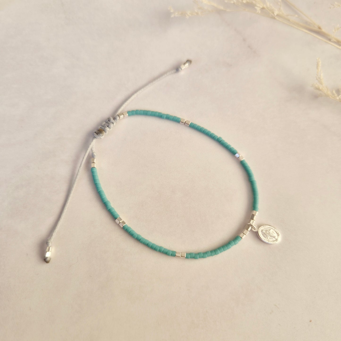 PULSERA TURQUESA AJUSTABLE VÍRGEN DE LOS RAYOS