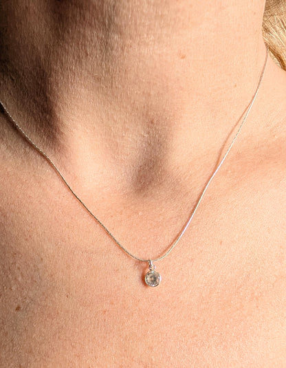 COLLAR PUNTO DE LUZ PLATA .925 (CADENA A ELECCIÓN)