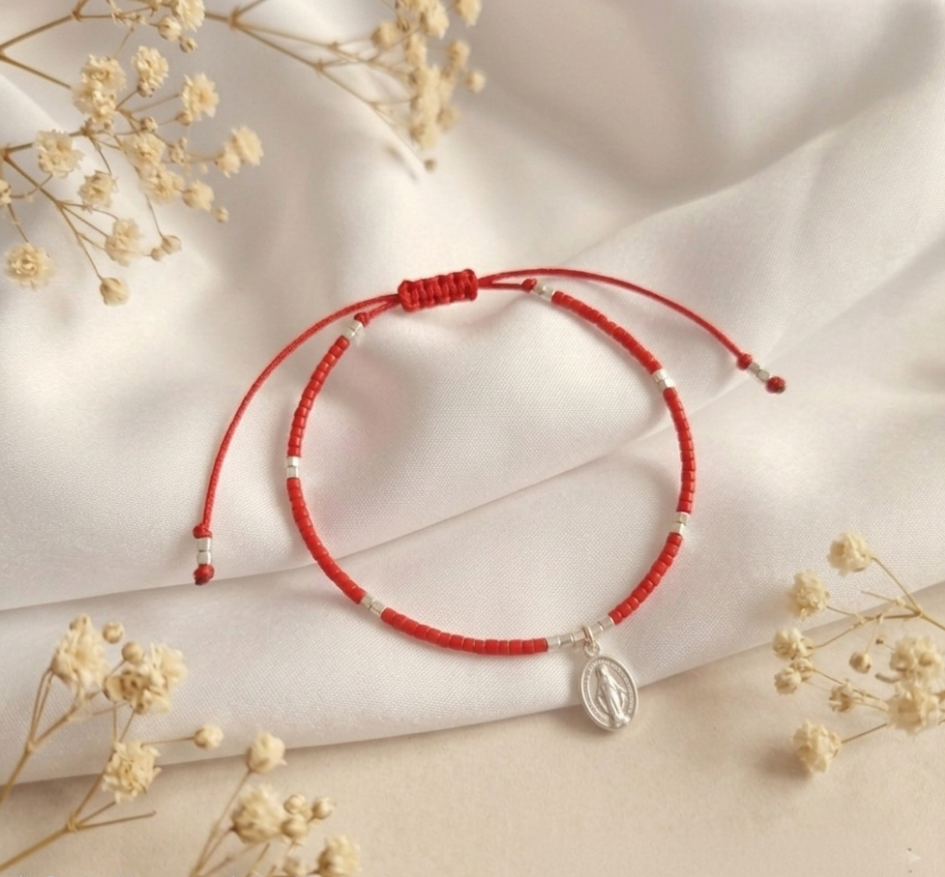 PULSERA ROJA AJUSTABLE VIRGEN DE LOS RAYOS