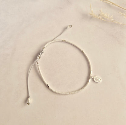 PULSERA BLANCA AJUSTABLE VÍRGEN DE LOS RAYOS