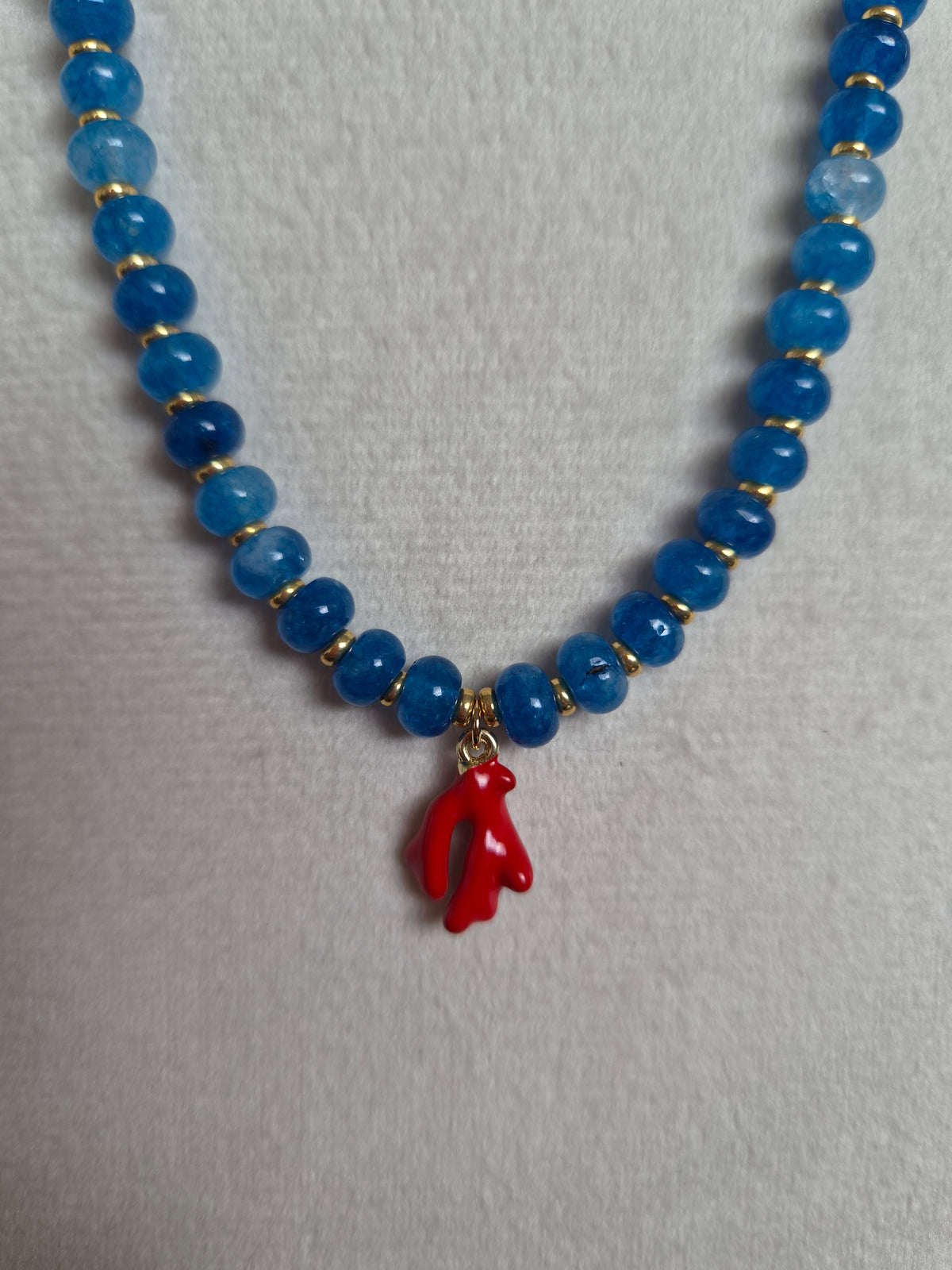 COLLAR CAPRI MARE 4X6 MM COLGANTE CORAL