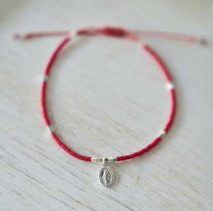 PULSERA ROJA AJUSTABLE VIRGEN DE LOS RAYOS