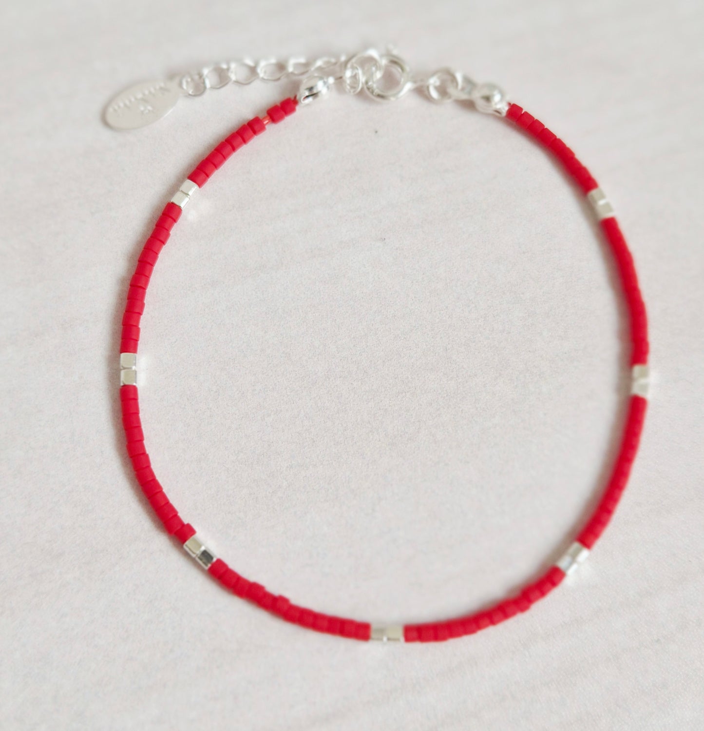 PULSERA ROJA PLATA BROCHE