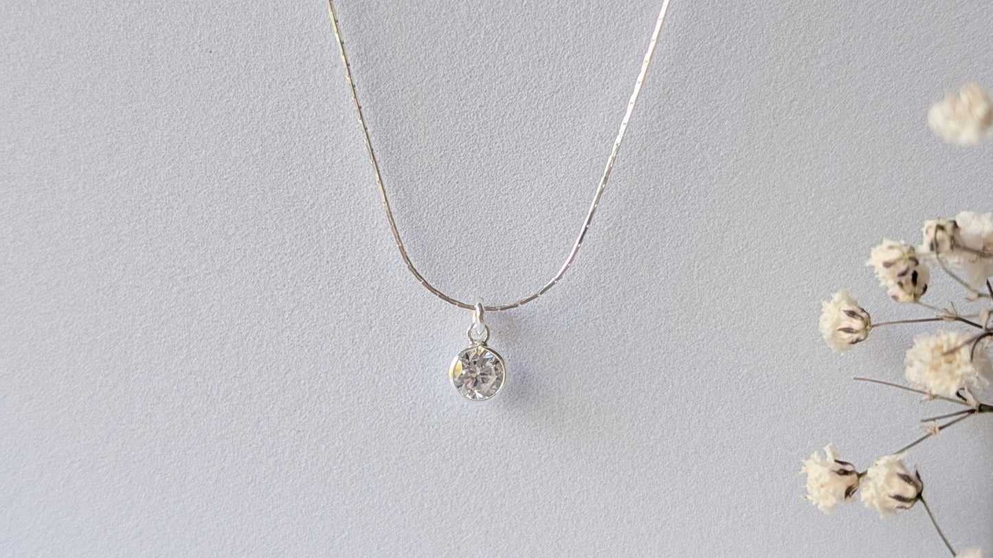 COLLAR PUNTO DE LUZ PLATA .925 (CADENA A ELECCIÓN)